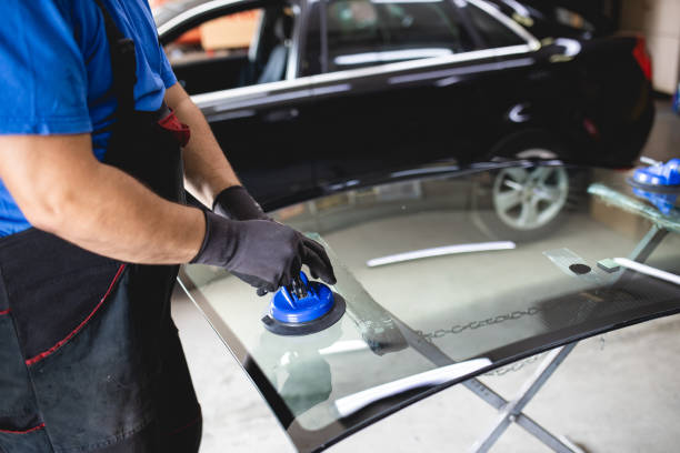 Efficient Auto Glass Repair and Windshield Replacement Services in Maryvale Village AZ